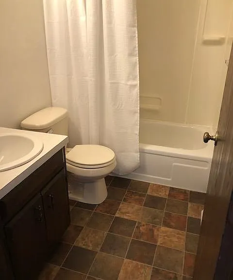 Main bathroom upstairs
