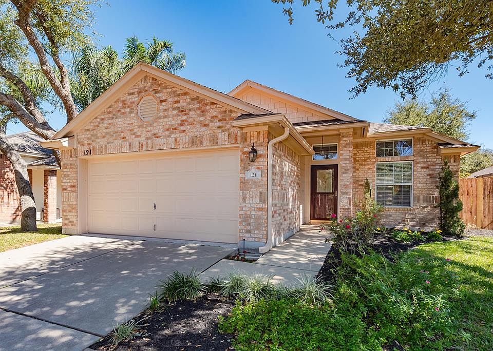 1st image of 121 Heron Oaks
