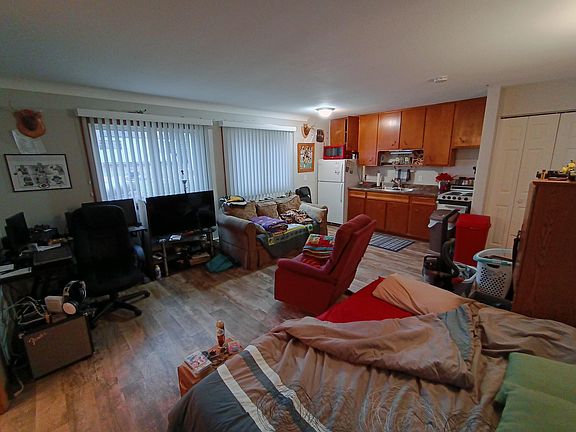 3rd image of 240 S St W #4