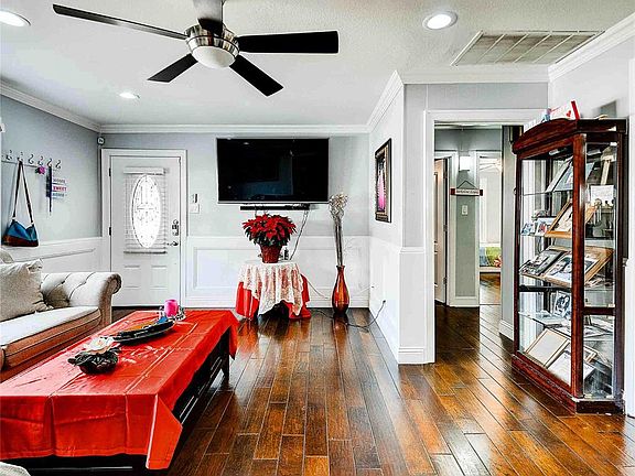 5th image of 3111 Birch Park Dr