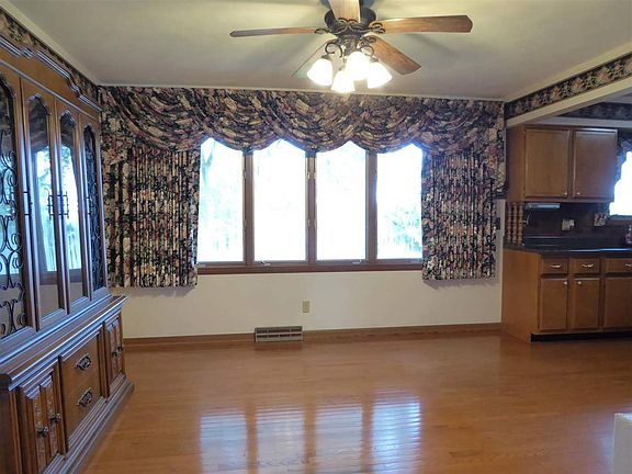 3rd image of 1832 Churchill Dr