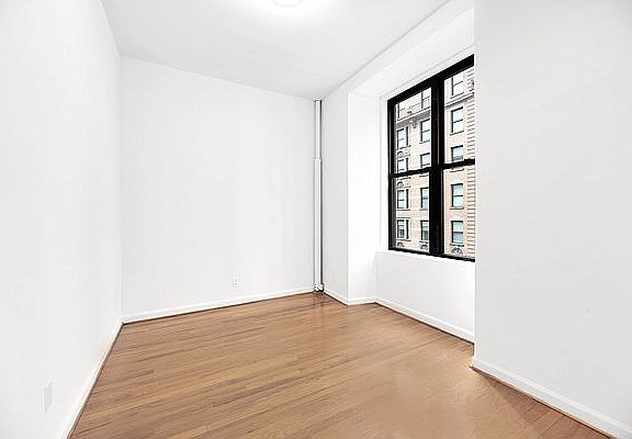5th image of 121 Madison Ave APT 6D