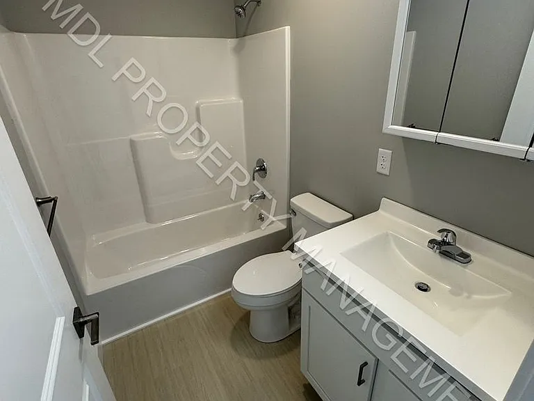 4949 Garfield Rd — Photo 8
