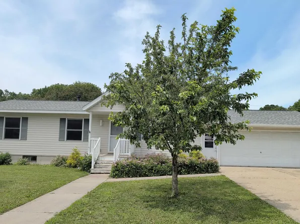 707 N High St, Rushford, MN 55971