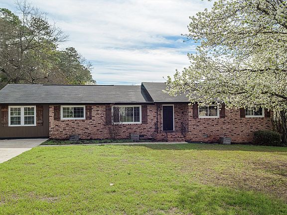 4th image of 3414 Sutton Place