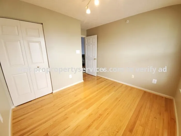 2 bed, 2.0 bath, 1050 sqft, $2,000 — Photo 4