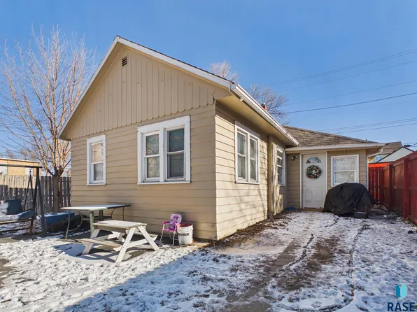 314 N Fairfax Ave, Sioux Falls, SD 57103