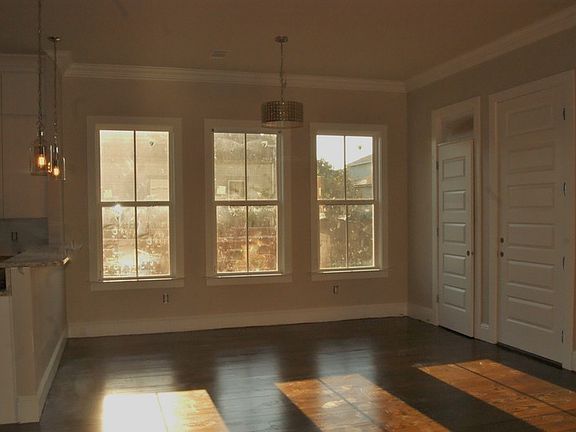 5th image of 3729 Constance St
