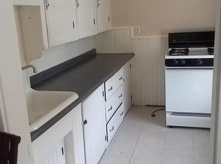 33 Chester St #3R, Woonsocket, RI 02895