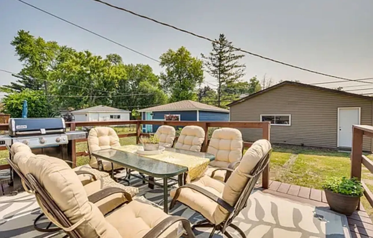 1675 South Cora Street - 1 — Photo 2
