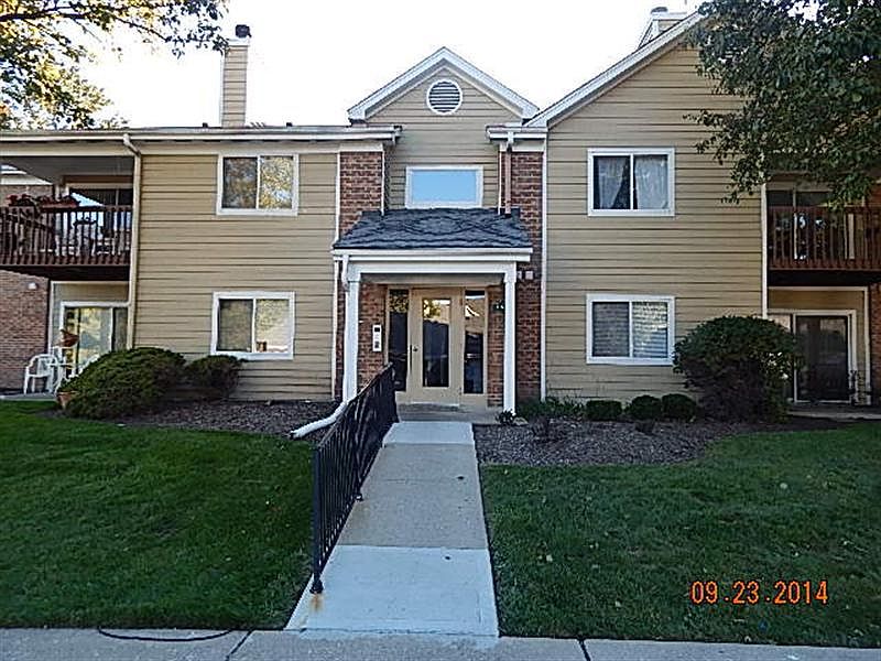 1st image of 156 Mallard Glen Dr APT 2