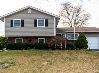 826 Girard Rd, Toms River, NJ 08753