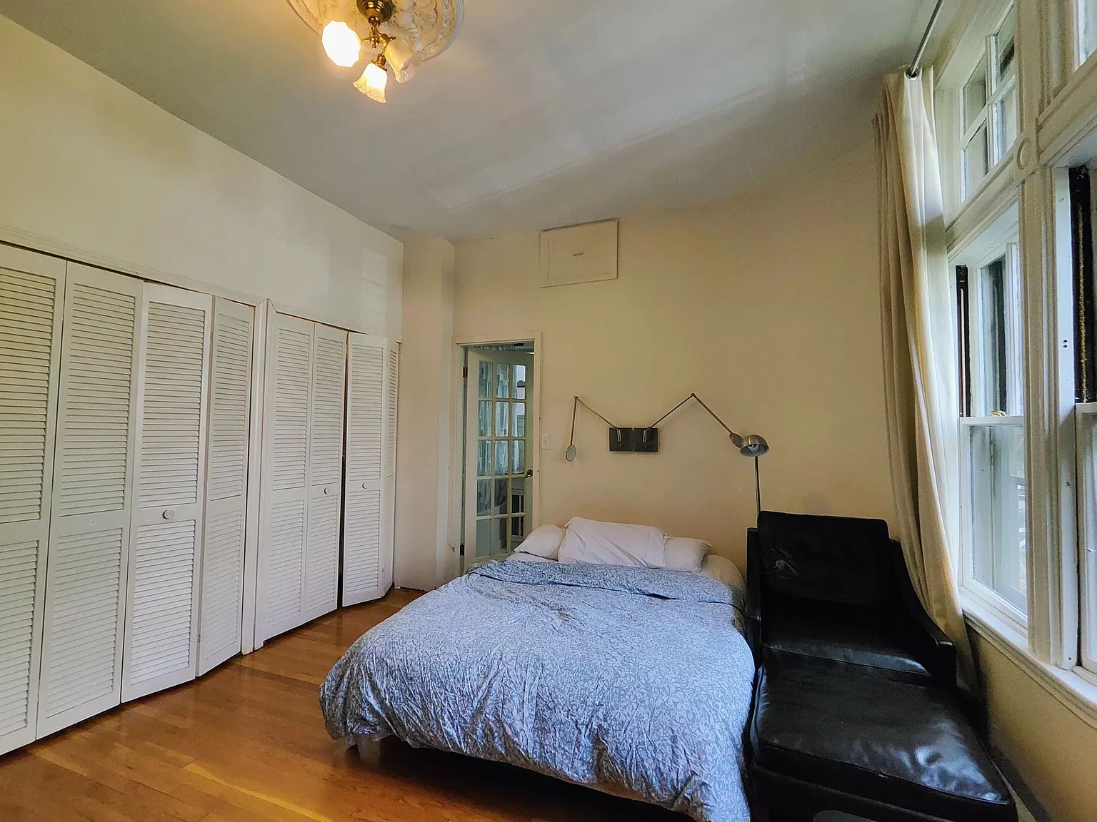 3 bed, 2.0 bath, 1800 sqft, $4,500 — Photo 4
