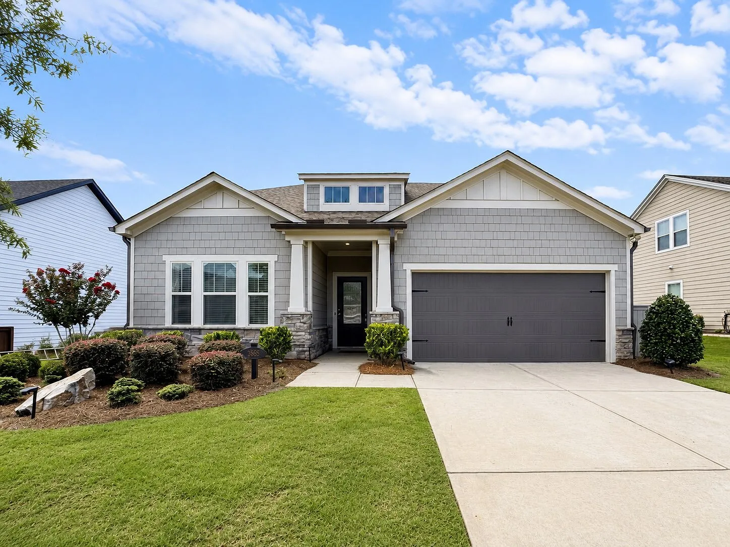 3 bed, 2.5 bath, 2154 sqft, $2,600 — Photo 1