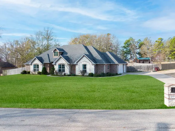 231 Terra Ln, Longview, TX 75605