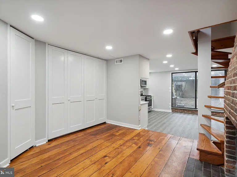 712 Addison St — Photo 5
