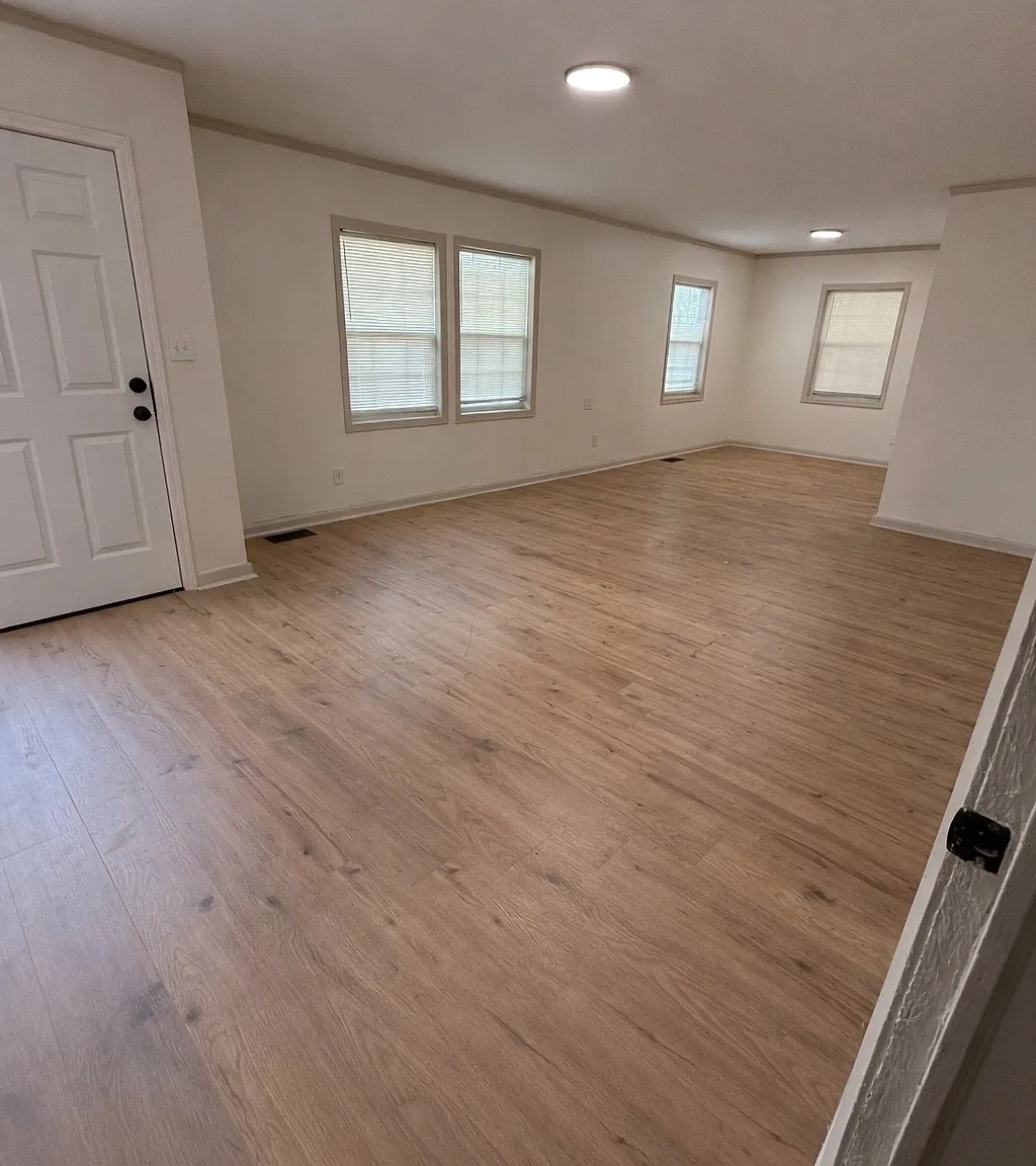4 bed, 1600 sqft, $1,550 — Photo 3