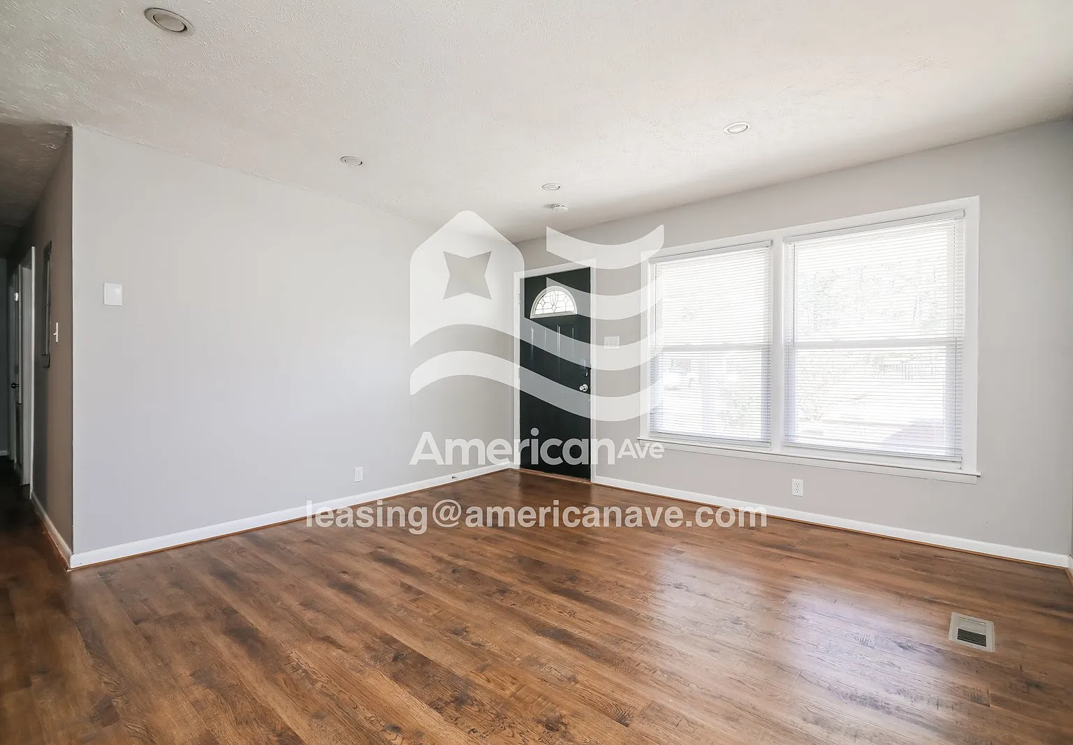 4 bed, 2.0 bath, 1585 sqft, $1,548 — Photo 3