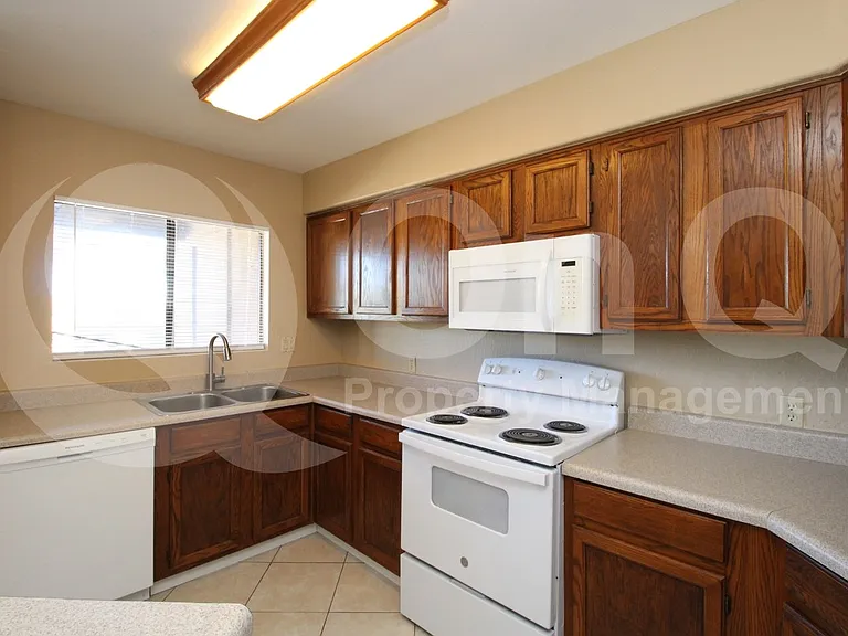 13035 N 34th St #15 — Photo 5