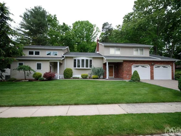 6 W End Ave, Spotswood, NJ 08884