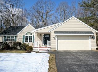 28 Julia Dr, Hooksett, NH 03106