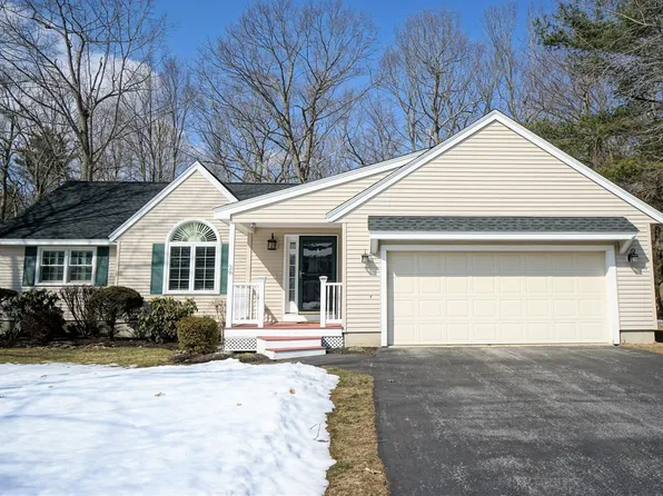 28 Julia Drive, Hooksett, NH 03106