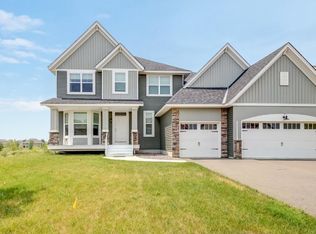 9736 Dunes Ln, Cottage Grove, MN 55016