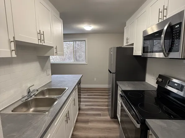 100 Veronica Ave #10, London, ON N5Z 3M9