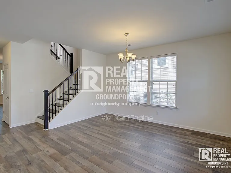 104 Elliott Creek Ln — Photo 10
