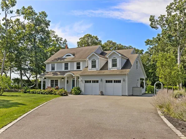 99 Karen Ct, Wading River, NY 11792
