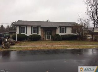 292 Ralph St, Somerset, NJ 08873