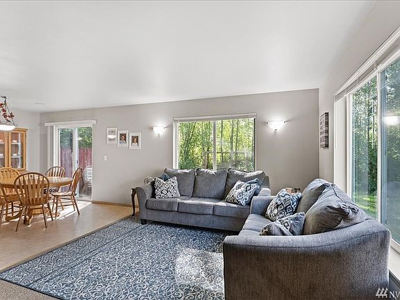 4th image of 504 Alder Pl