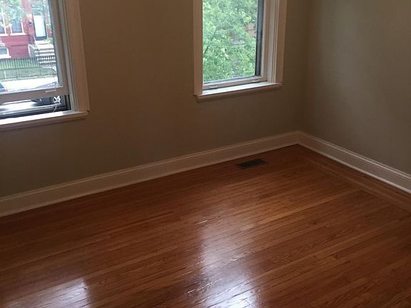 4th image of 11430 S Saint Lawrence Ave Floor 2