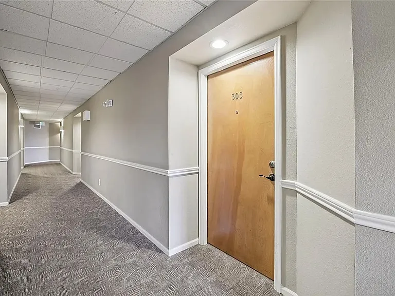 2727 Folsom St #303 — Photo 2