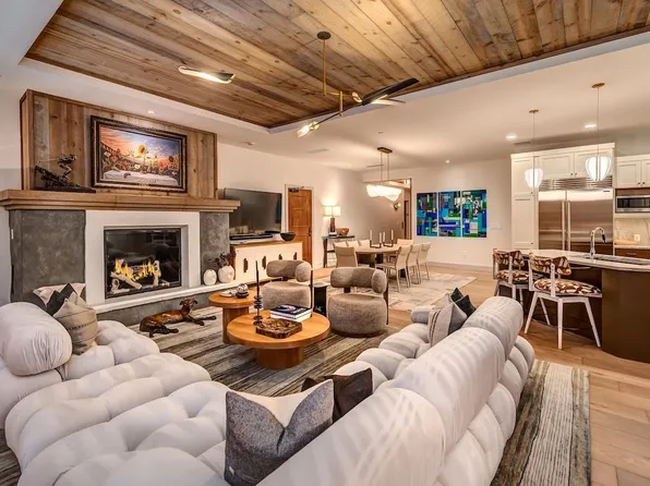 5001 Northstar Dr APT 402, Truckee, CA 96161