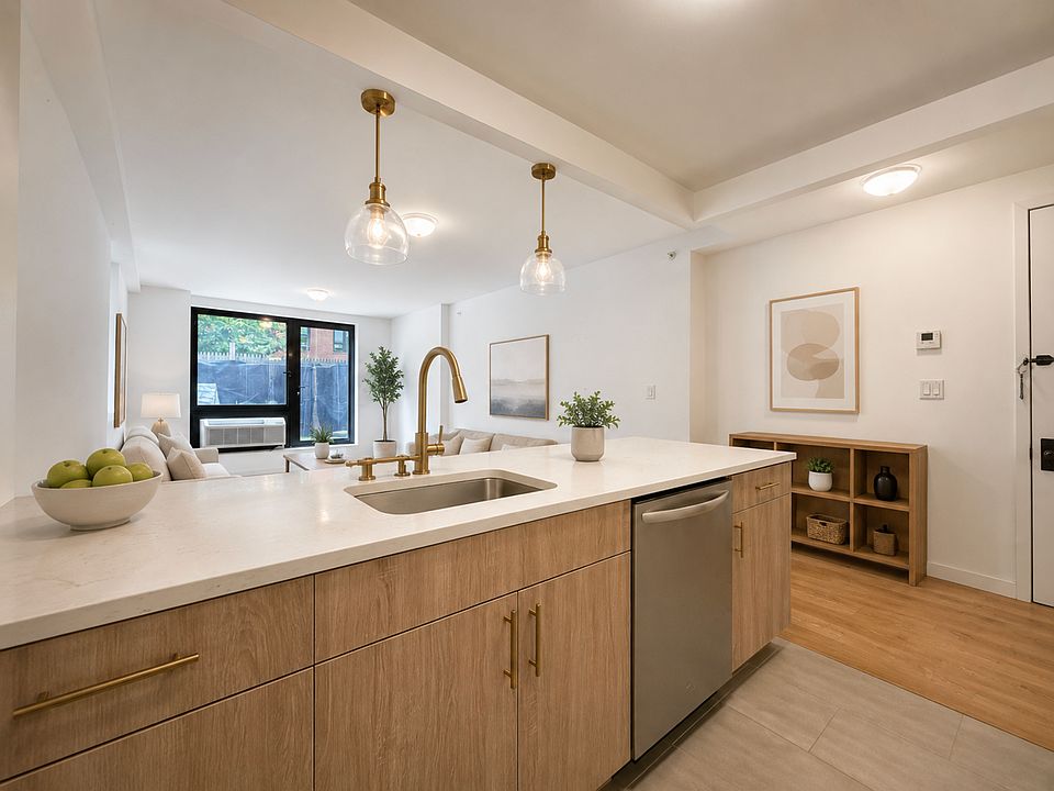 1st image of 44 E 132nd St #2B