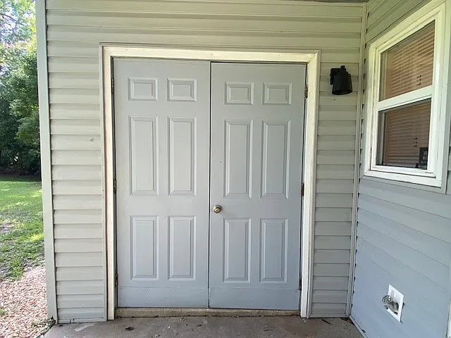 Laundry Unit Closet