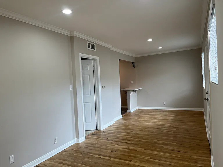 Tuscany Apartments — Photo 14