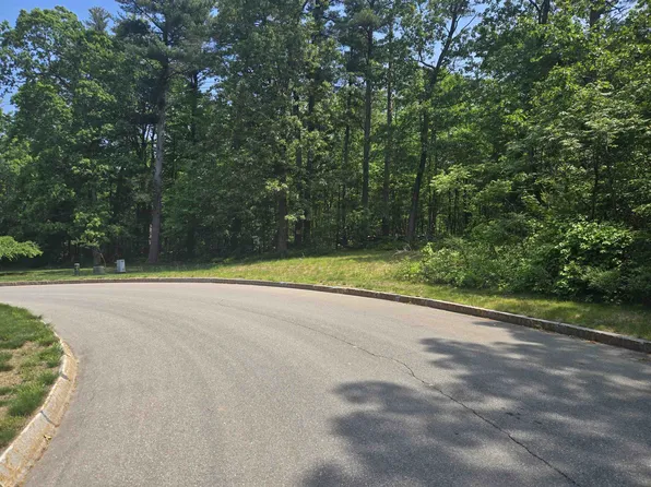 26 Ballard Road, Derry, NH 03038