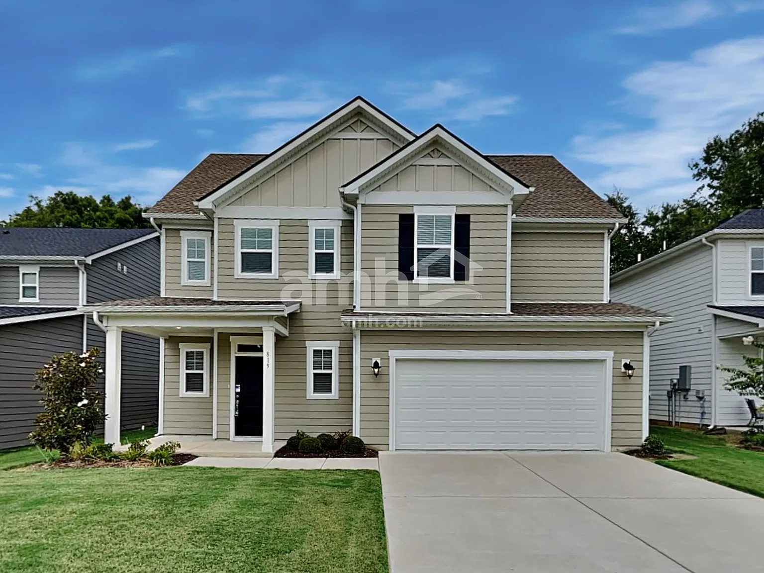 4 bed, 2.5 bath, 2083 sqft, $2,605 — Photo 1