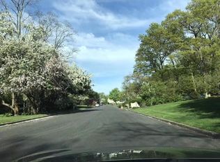 (Undisclosed Address), East Setauket, NY 11733