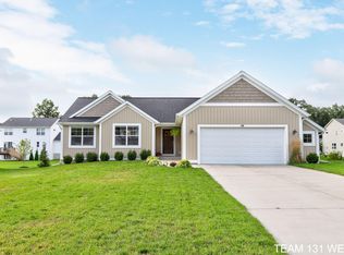 590 Fern Gully Dr, Holland, MI 49424