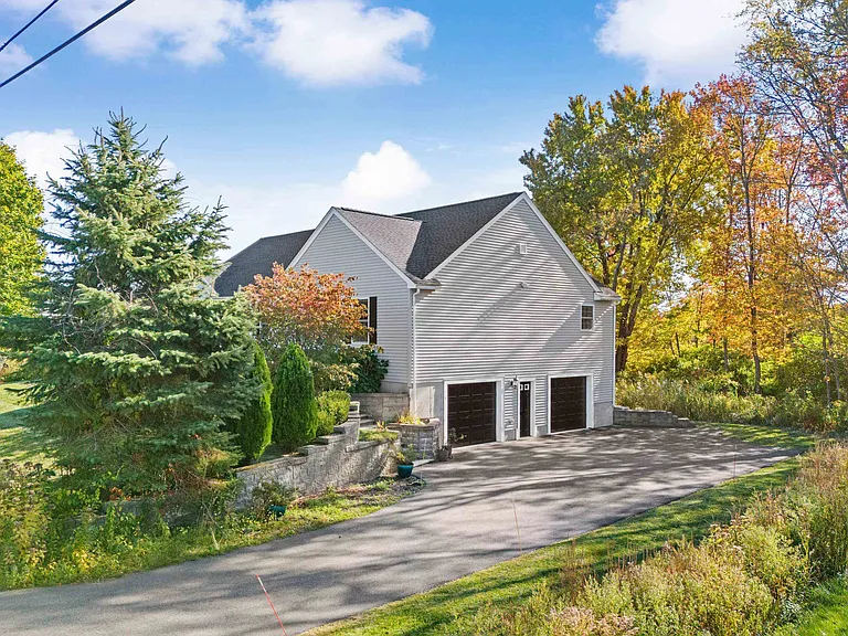 22 Maple Rd — Photo 7