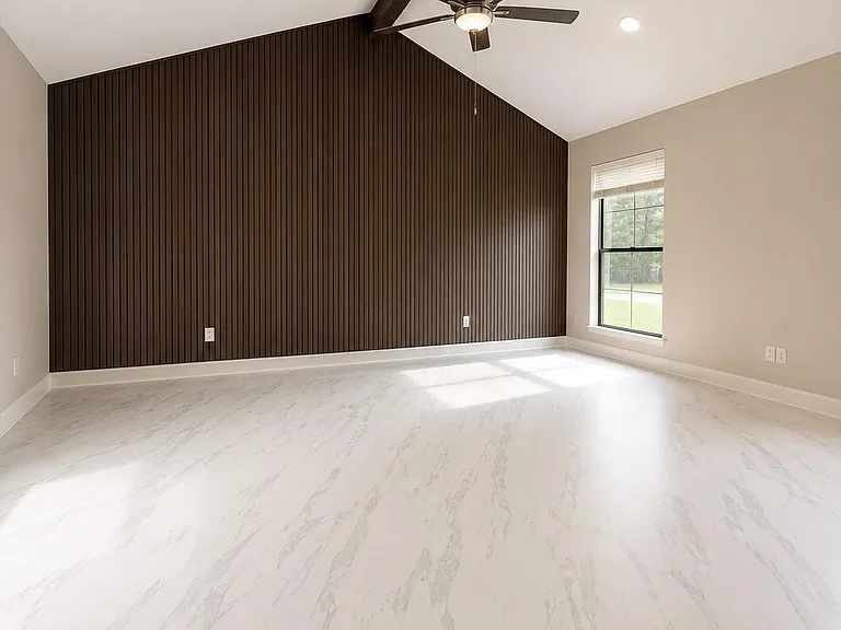 412 Breezy Ln #3 — Photo 4