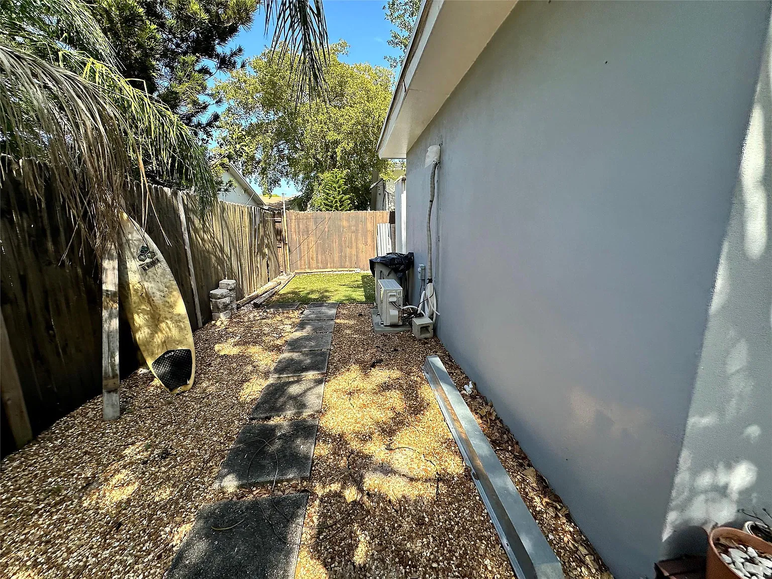 Studio, 1.0 bath, 1732 sqft, $1,200 — Photo 4