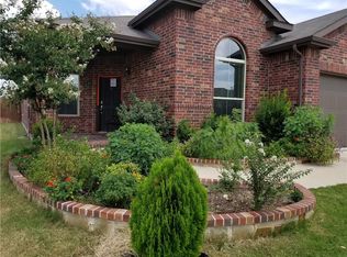 1801 Potrillo Ln, Fort Worth, TX 76131