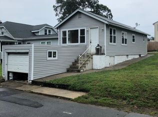 142 Norwood Ave, Laurence Harbor, NJ