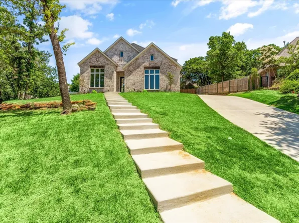 815 Lake View Ct E, Crowley, TX 76036