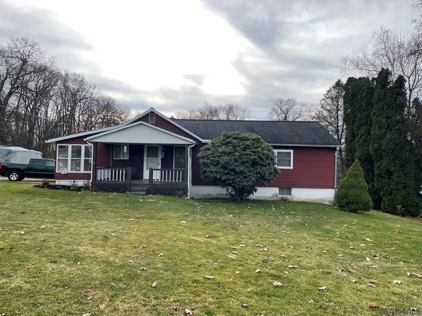 109 Gemini Dr, Johnstown, PA 15904