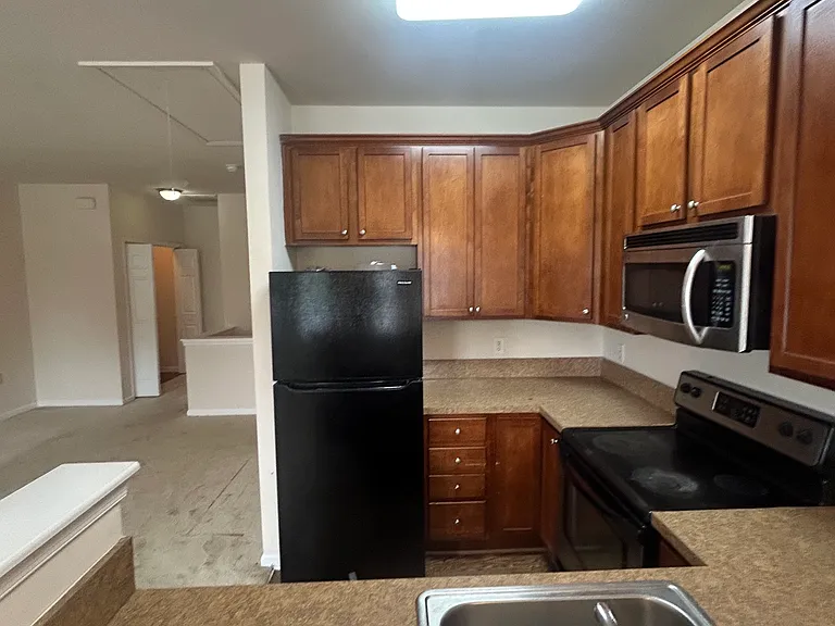 806 W Washington St #311 — Photo 26